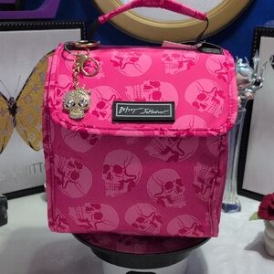 Betsey Johnson Insulated Lunch Tote Fuschia Fuchsia Skull Print With Skull Charm